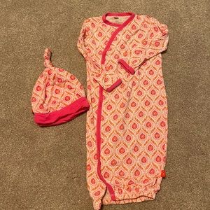 Euc magnetic me gown, newborn